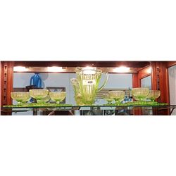 17 PIECES OF GREEN DEPRESSION GLASS