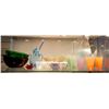 Image 1 : SHELF OF COLLECTABLE ART GLASS