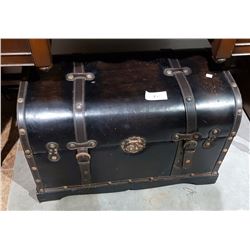 DECORATIVE TRUNK 26" WIDE X 15" HIGH X 12" DEEP