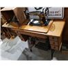 Image 1 : SINGER TREADLE SEWING MACHINE