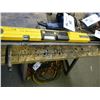 Image 1 : LOT OF LEVELS & TAPE MEASURE