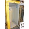 Image 4 : 4 X 4 YELLOW PHONE BOOTH MOVIE PROP