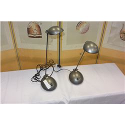 PAIR OF MODERN DESK LAMPS