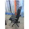Image 2 : BLACK ROLLING OFFICE ARMCHAIR