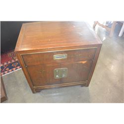 PAIR OF DREXEL NIGHTSTANDS