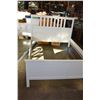 Image 2 : WHITE QUEENSIZE BED FRAME