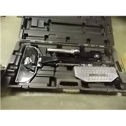 CARPET STRETCHER - INDUSTRIAL GRADE - RATCHETING - EXTENDABLE TO ~10'