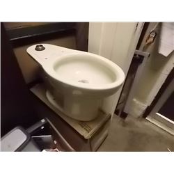 NEW IN BOX -AMERICAN STANDARD TOILET BOWL -DISPLAY  file://LAPTOPNEW/Users/Leona/OneDrive