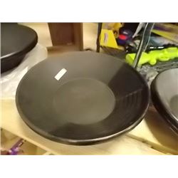 NEW GOLD PAN - ESTWING - BLACK PLASTIC - MED