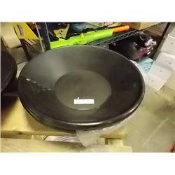 NEW GOLD PAN - ESTWING - BLACK PLASTIC - SMALL