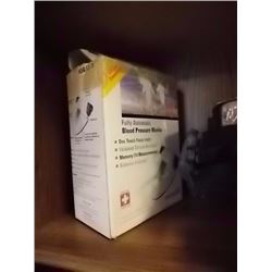 BLOOD PRESSURE MONITOR