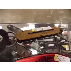 RETRO FISHING SCALE
