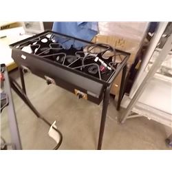 AUTO IGNITION 3 BURNER PROPANE COOKER - 34" X 29" TALL