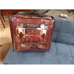 BEDDING SET - 7PC - NEW