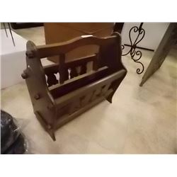 WOOD MAGAZINE HOLDER