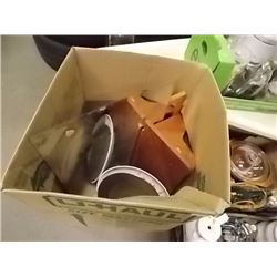 BOX HOUSE HOLD