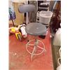 Image 1 : VINTAGE HASSOCK STOOL