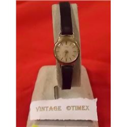 VINTAGE LADIES "TIMEX" WATCH - LEATHER STRAPS