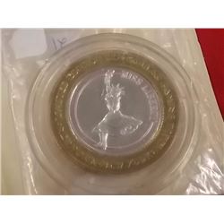 TOKEN - 2005 SILVER $10 CASINO TOKEN - NEW YORK CENTER - .925 WITH BRASS SURROUND