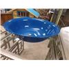 Image 1 : ENAMEL WASH BASIN