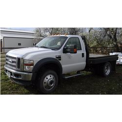 2008 Ford F-450 Super Duty XLT, 4 x 4, 6.8L Triton V10 gas,