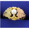 Image 1 : Rose, Black, & Yellow Gold Pearl Ring