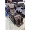 Image 2 : TITAN BROWN LEATHER MASSAGE CHAIR MODEL #TP8400 RETAIL VALUE $4000