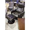 Image 2 : LEATHER RECLINER WITH OTTOMAN