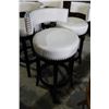 Image 2 : WHITE LEATHER BAR STOOL