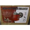 Image 2 : HEAVY DUTY WHEEL BALANCER NEW IN BOX