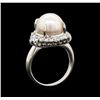 Image 4 : Pearl and Diamond Ring - Platinum