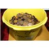 Image 1 : A Container of 2900 Small Cdn. One Cent Coins