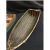 Image 2 : HAND CARVED NATIVE ART CANOES