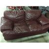 Image 1 : BURGANDY LEATHER LOVE SEAT