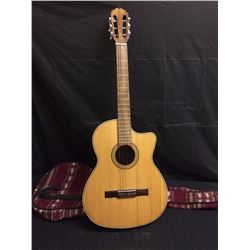 ACOUSTIC GUITAR W/ SOFT GIG BAG