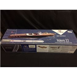 HORIZON MODEL BOAT IN BOX