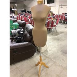 STAND UP MANNEQUIN