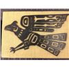 Image 1 : NATIVE ART PLAQUE