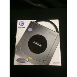LIMITED EDITION PLATINUM NINTENDO GAMECUBE VIDEO GAME SYSTEM IN BOX