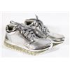 Image 1 : SILVER SNEAKER - SIZE 8