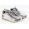 Image 1 : SILVER SNEAKER - SIZE 8