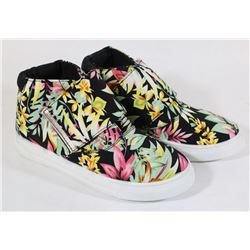 BLACK MULTI FABRIC SNEAKER HIGHTOP - SIZE 8