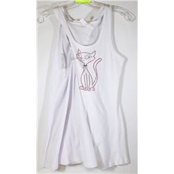 2 EXTRA LARGE ASSORTED TANK TOPS