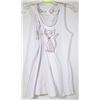 Image 1 : 2 EXTRA LARGE ASSORTED TANK TOPS