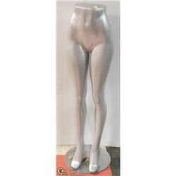 FEMALE MANNEQUIN - LEGS ONLY