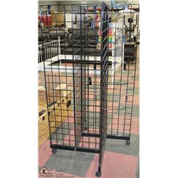 RETAIL DISPLAY ON WHEELS