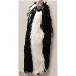 SKUNK FUZZY LEG WARMERS