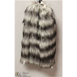 WILD ANIMAL PRINT FUZZY LEG WARMERS