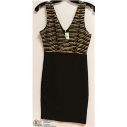 LADIES BLK/GOLD SEQUENCED VNECK DRESS - SZ MED