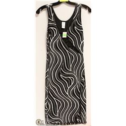 LADIES BLACK & WHITE SPARKLE V-NECK DRESS - SZ MED